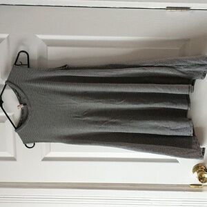 Elan Carrie Pocketed Striped Dress Black and White